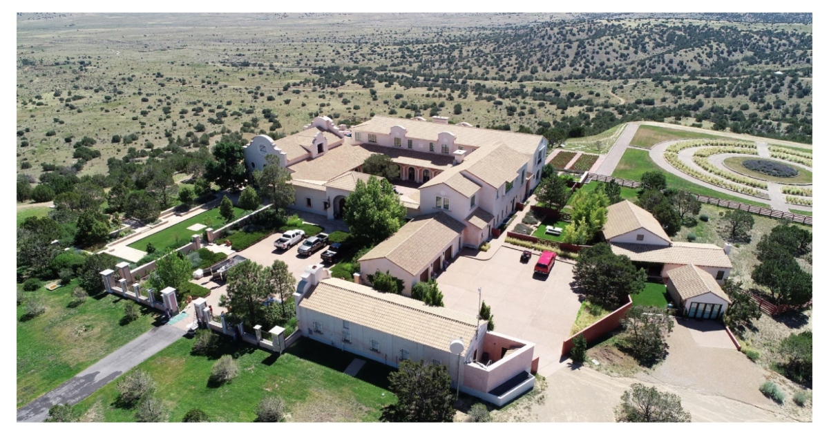 নিউ মেক্সিকো স্টেইটে অবস্থিত জেফ্রি এপস্টিনের র‍্যাঞ্চ তথা খামারের চিত্র। ছবি: রয়টার্স